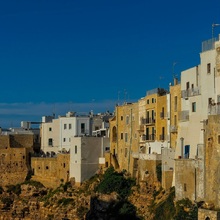 Circuit Puglia 2026 – Comorile din Sudul Italiei | Alberobello, Matera și Ostuni - Polignano a Mare – Stânci spectaculoase și Marea Adriatică