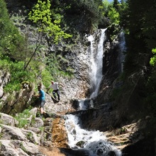 Drumeție în Parcul Natural Bucegi - Cascada Moara Dracului