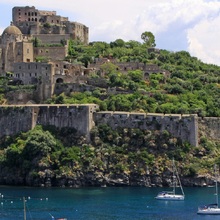 Circuit Napoli și Costa Amalfi - Castelul Aragonese din Ischia – simbolul insulei vulcanice Ischia
