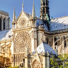 Paste Paris – Lumina din Orasul Luminilor | 5 zile - Catedrala Notre-Dame – Paris