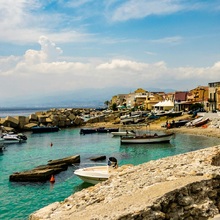 Sicilia – Vacanța de Sf. Andrei & 1 Decembrie 2026 - Coasta Siciliei – Peisaj mediteranean și sat pescăresc