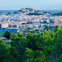 Costa Toscana 2027 – Barcelona, Ibiza și Palermo de la 1.299 € - Ibiza – panoramă asupra orașului și Mării Mediterane
