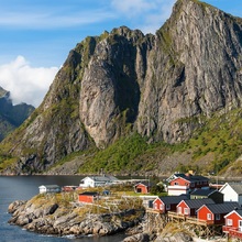 Costa Favolosa – Fiorduri, Lofoten și Capul Nord 2027 - Insulele Lofoten – Sat pescăresc printre munți și fiorduri