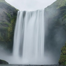 Croazieră în Islanda 2027 – MSC Preziosa, Shetland și Orkney - Cascada Skógafoss – Peisajul Spectaculos al Islandei