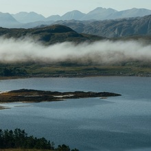 Circuit Scoția 2026 – Whisky, Legende și Castele - Peisaj montan Lochs