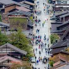 Circuit Japonia 2026 – Culorile Toamnei - Case tradiționale din Shirakawa-go, inclus în circuitul Japonia Culorile Toamnei