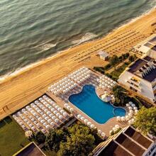 Mini-vacanță de 1 Iunie în Bulgaria - AluaSun Helios Beach 3*, Obzor