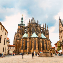 Paste Praga 2023 - si Catedrala Sf. Vitus - cel mai important lacas religios din Cehia.