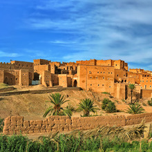 Paste Maroc Marele Tour si Sahara 2023 - vizitand kasbah-ul Taourirt