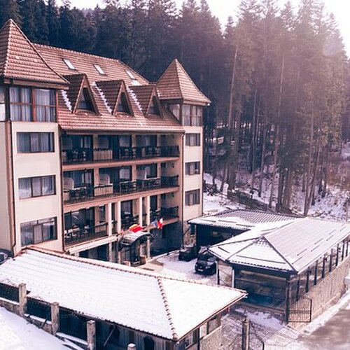 Crăciun și Revelion la Hotel Cumpătu din Sinaia