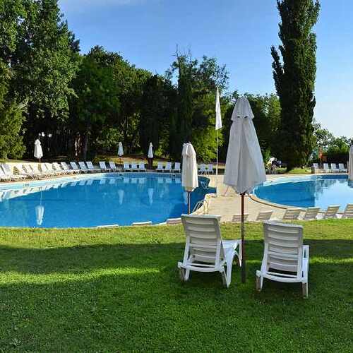Hoteluri cu sezlonguri si umbrele gratuite pe plaja