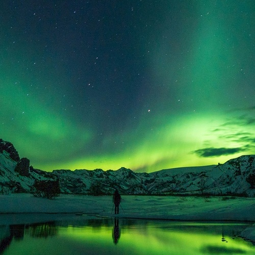 Islanda sub Aurora Boreală – 8 zile printre gheizere și cascade