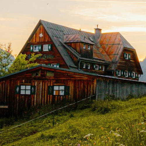 Vacanțe de iarnă în Austria – Early Booking la hoteluri 3★–5★ în Ischgl, Kitzbühel, Sölden și Mayrhofen